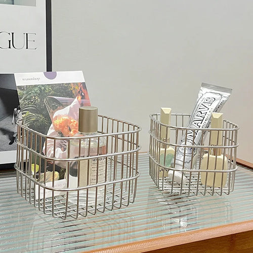 panier de rangement carré en acier inoxydable pour organiser votre intérieur