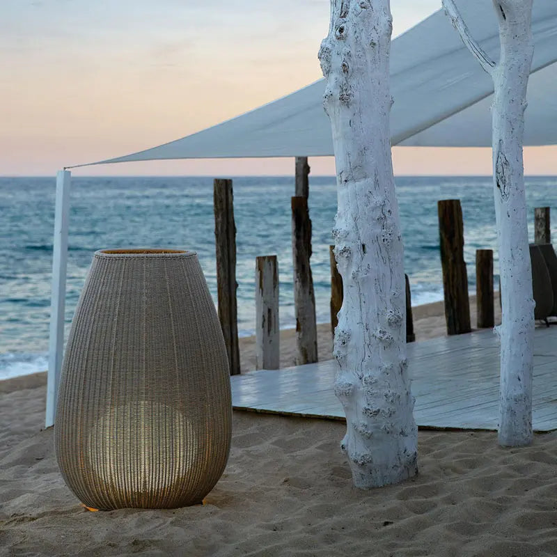 Lampe solaire d'extérieur tissée en rotin - vue 5 sur 12