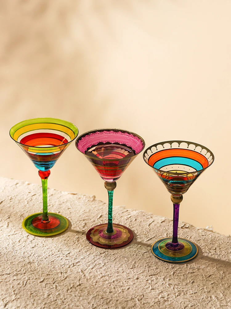 Verres à vin design nordique à pied cocktail - vue 6 sur 7