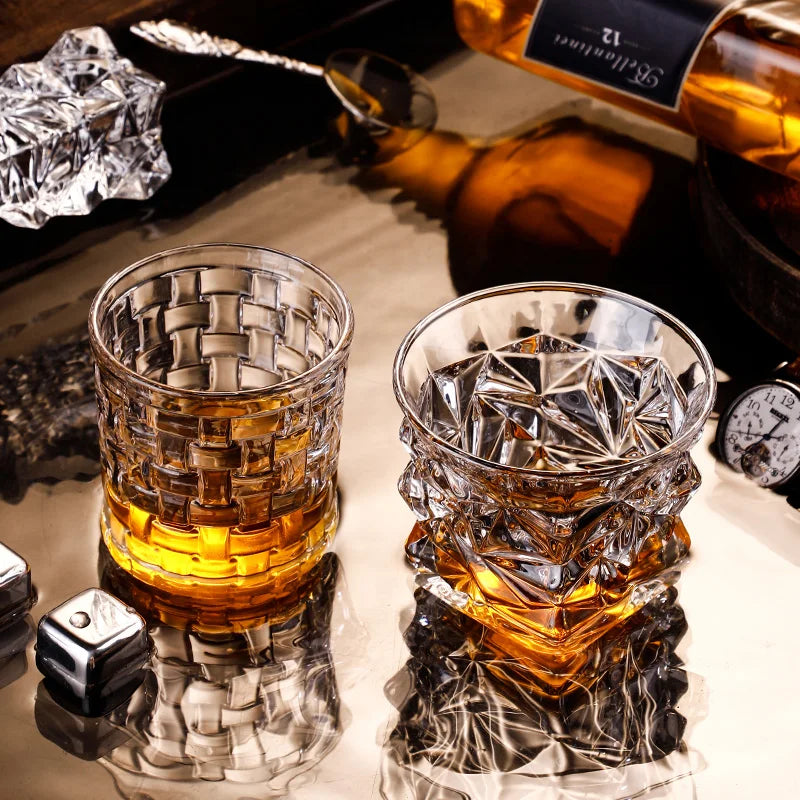 Verres à whisky old fashioned gravés motif classique - vue 4 sur 7