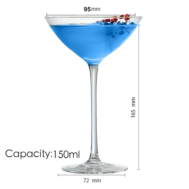 Verres à pied élégants cocktail champagne martini vin