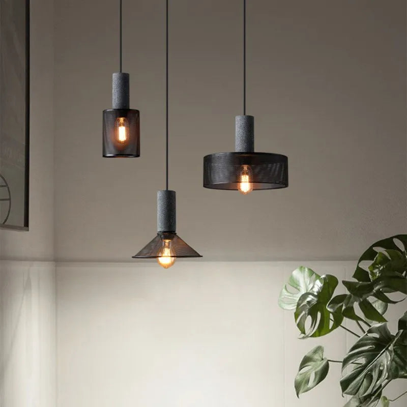 lampe suspendue en béton industriel avec abat-jour en fer
