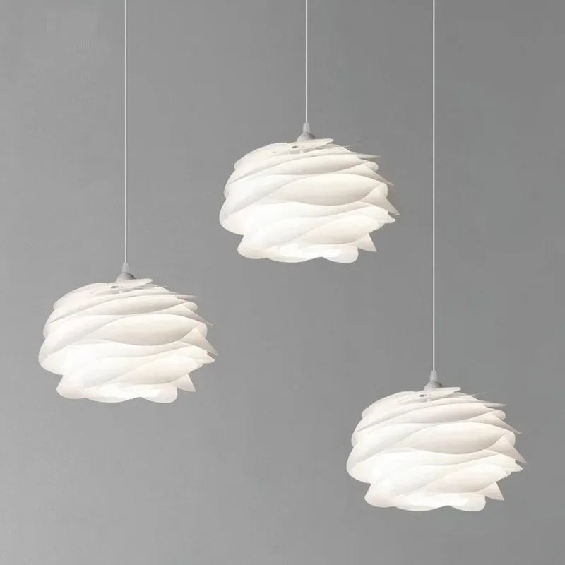 suspension en forme de rose pour ambiance romantique - vue 3 sur 7