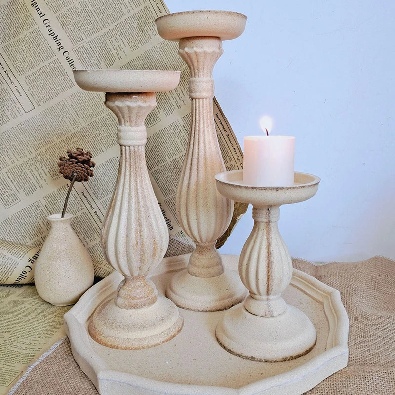 décoration vintage pour mariage bougeoirs en bois modernes