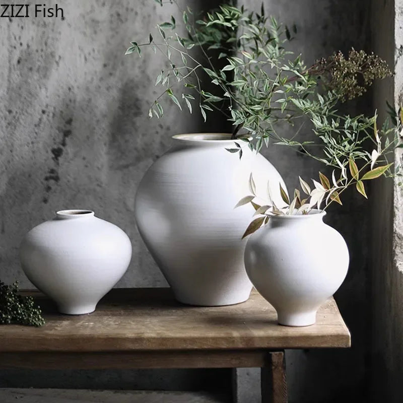 vase en céramique minimaliste pour décoration florale élégante