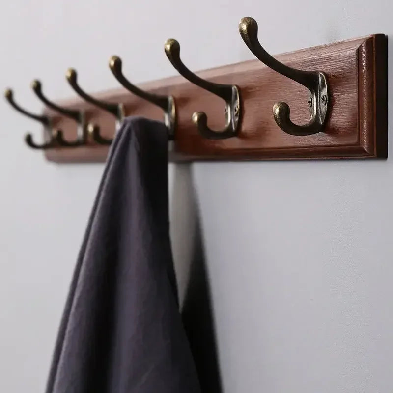Porte-manteau mural en bois pour rangement pratique