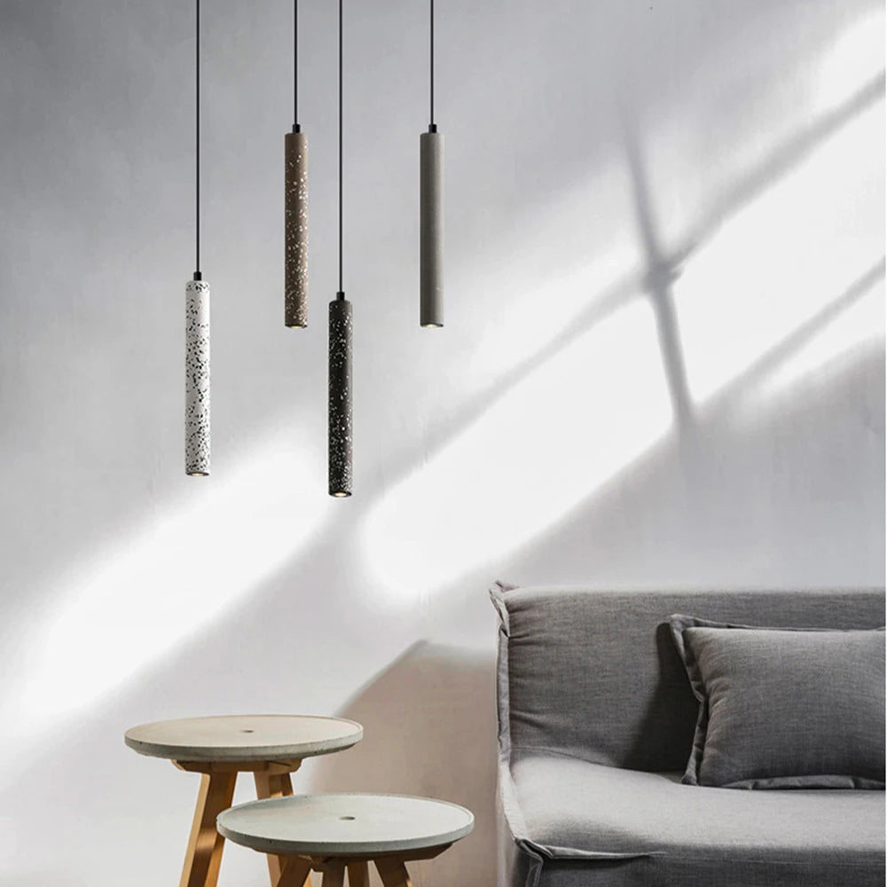 Suspension en forme de Tube Long en ciment - vue 3 sur 14