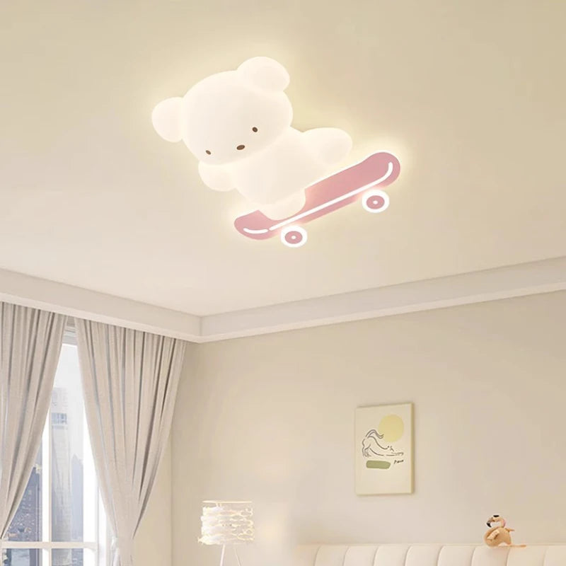 Plafonnier ours skateboard lumineux pour chambre d'enfant moderne