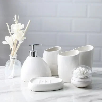 accessoires en céramique pour salle de bain complets et élégants - vue 3 sur 10