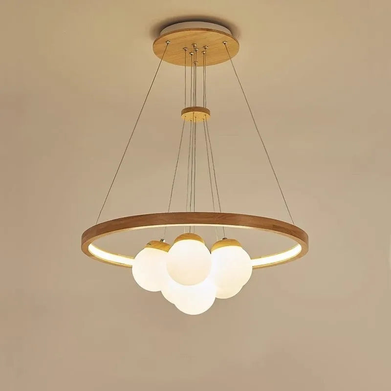 Lustre nordique avec anneau en bois pour décor intérieur
