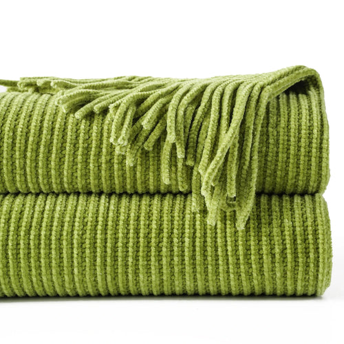 plaid maille chenille à pompons motif carreaux decoratif