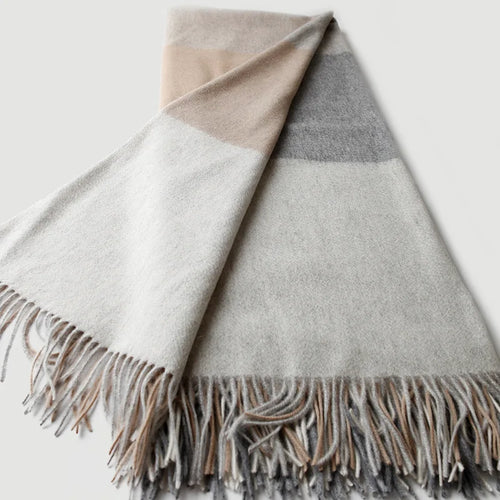 Plaid laine jacquard carreaux avec franges salon voyage