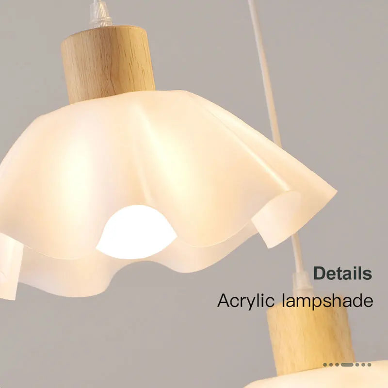 lustre suspendu en bois pour décoration moderne et ambiance chaleureuse