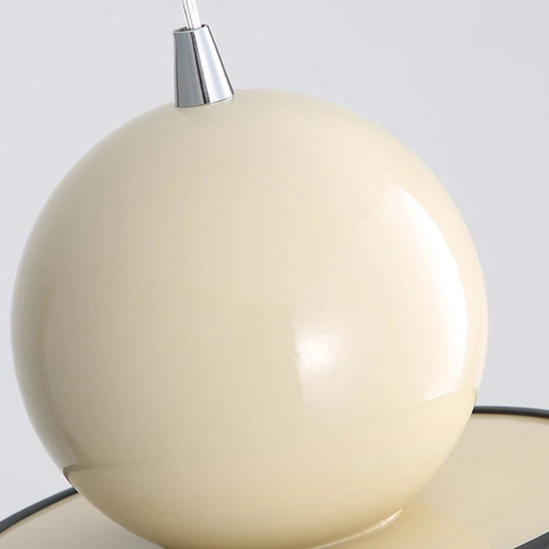 suspension métal style 	 cordon réglable