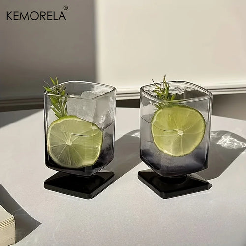 Verre cocktail carré design dégradé pour whisky jus