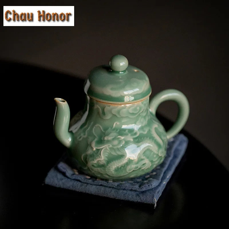 Théière céladon yue kiln dragon phénix relief filtre - vue 3 sur 7