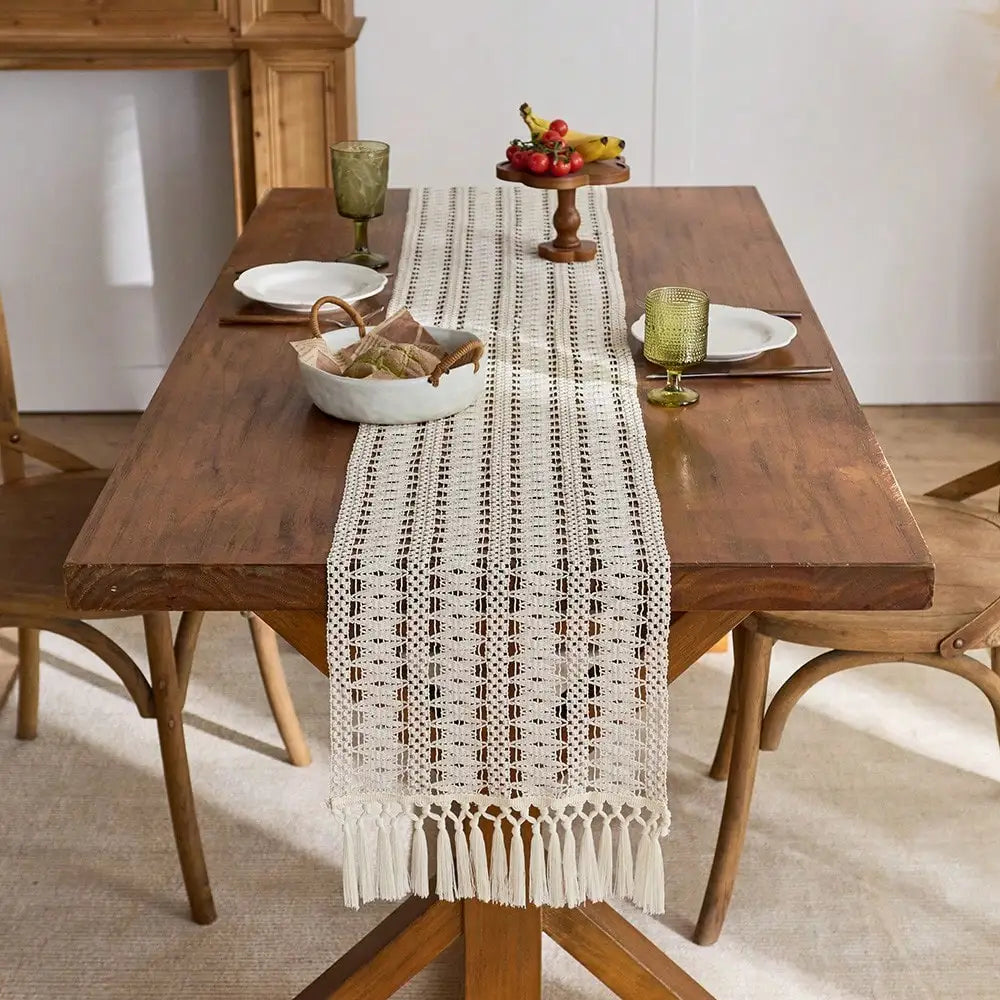 Chemin de table bohème beige pompons motifs géométriques - vue 5 sur 7