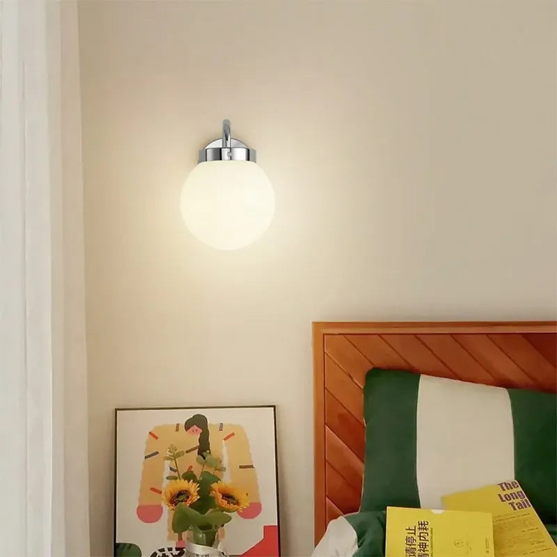 Applique murale LED rétro en forme de boule chromée - vue 3 sur 10