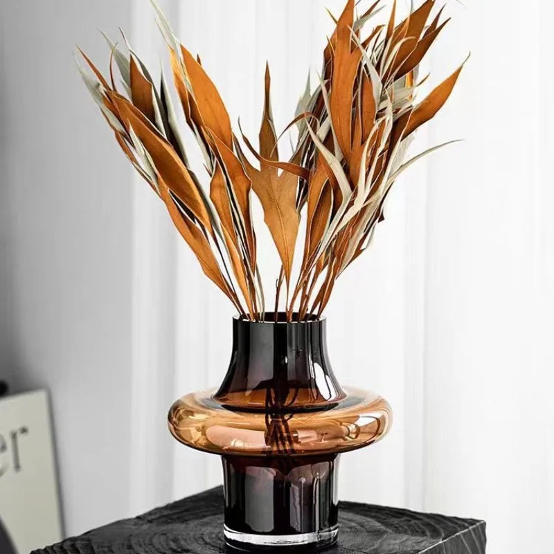 vase médiéval en verre pour fleurs séchées et composition florale - vue 4 sur 10