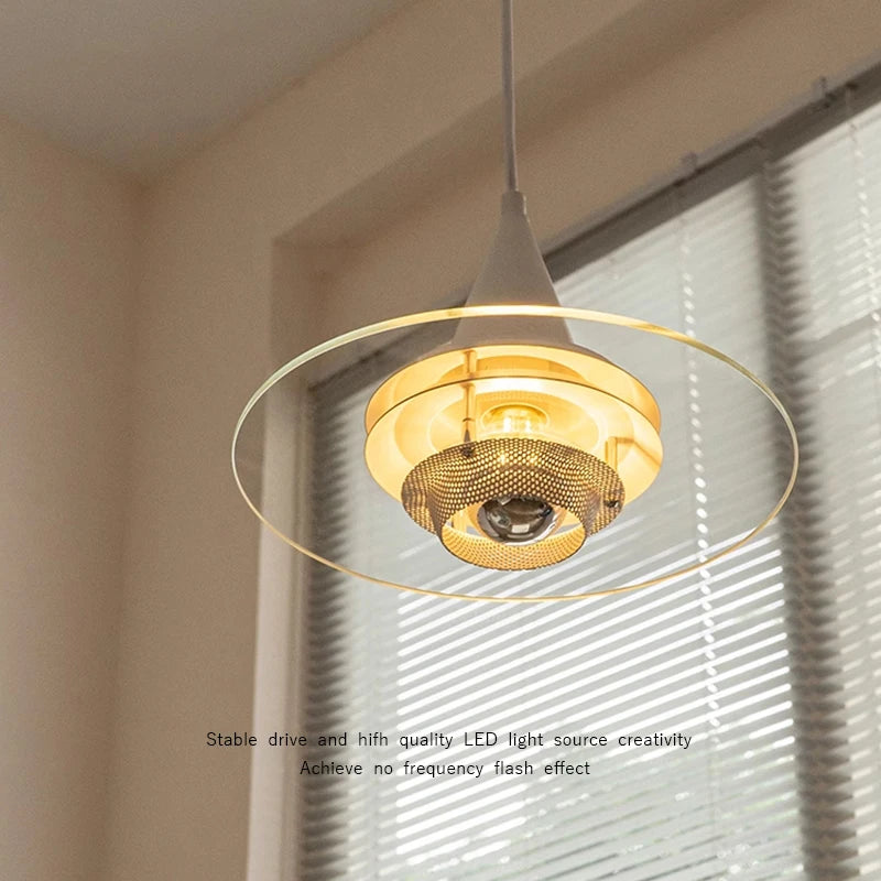 lustre bauhaus en verre clair suspendu pour restaurant - vue 3 sur 10