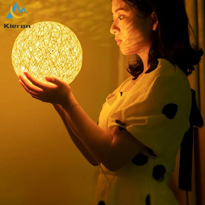 Lampe bois massif LED boule - vue 6 sur 11