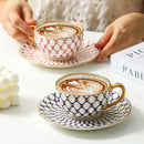 Tasse café porcelaine style nordique anse dorée