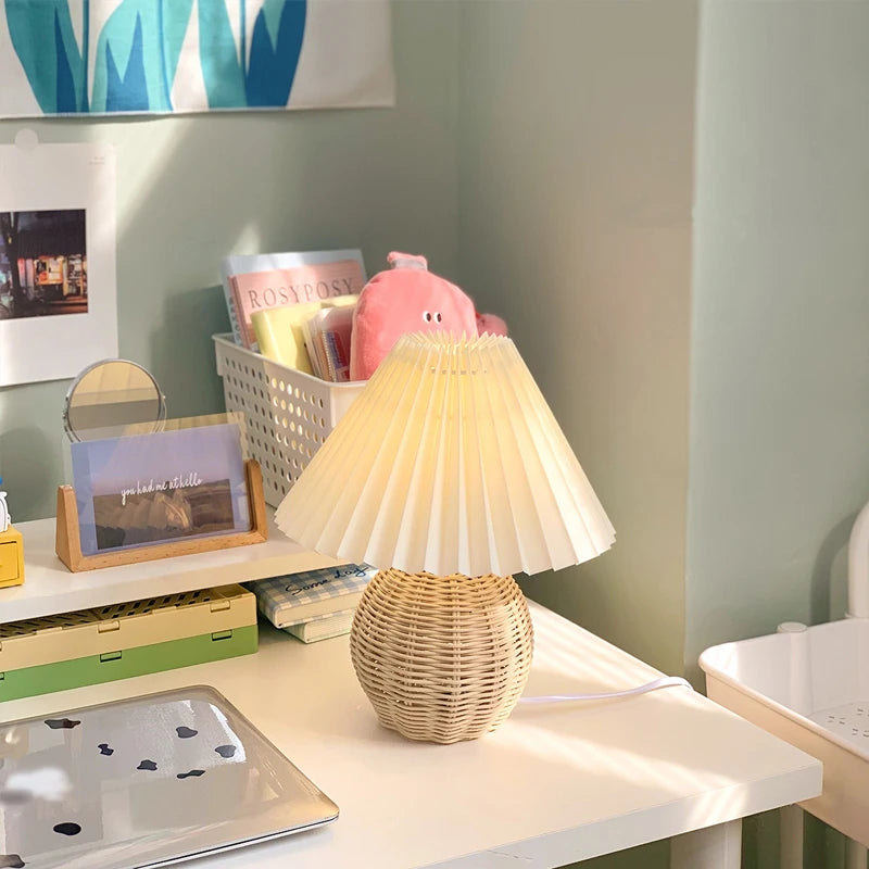 Lampe de Table plissée Vintage en rotin - vue 6 sur 8