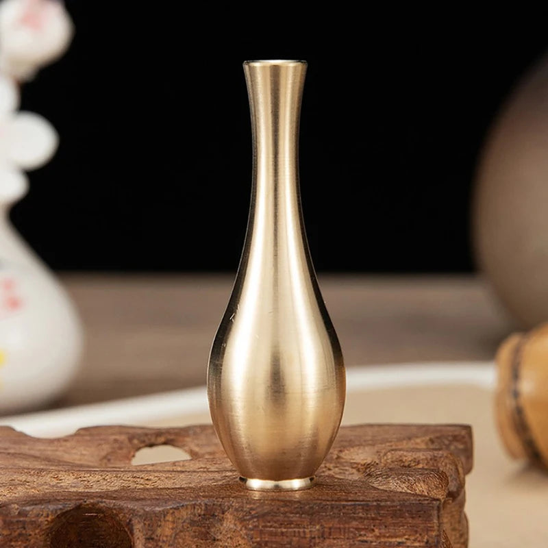 vase en plastique rayé pour arrangement floral décoratif - vue 9 sur 10