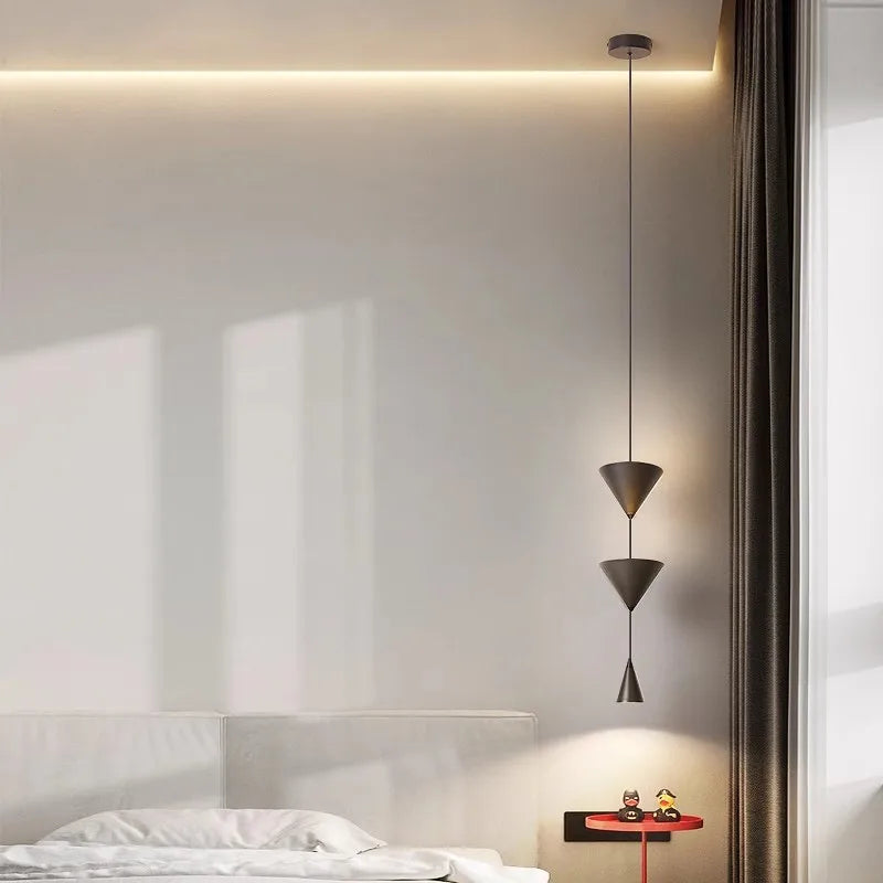 Lustre LED créatif en métal blanc et noir - vue 4 sur 8