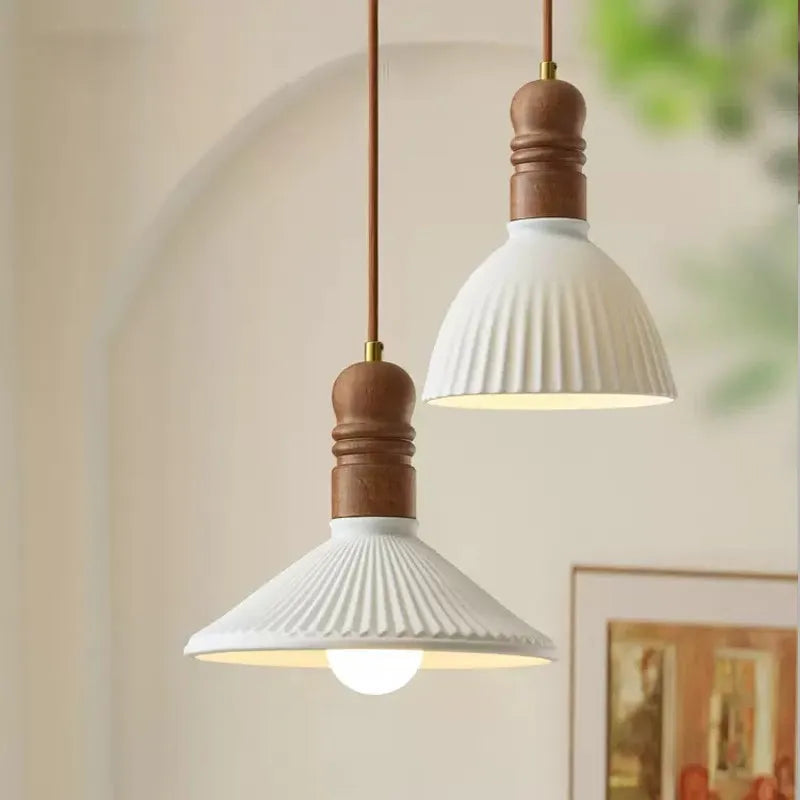 Suspension LED style nordique en bois massif et céramique - vue 3 sur 14
