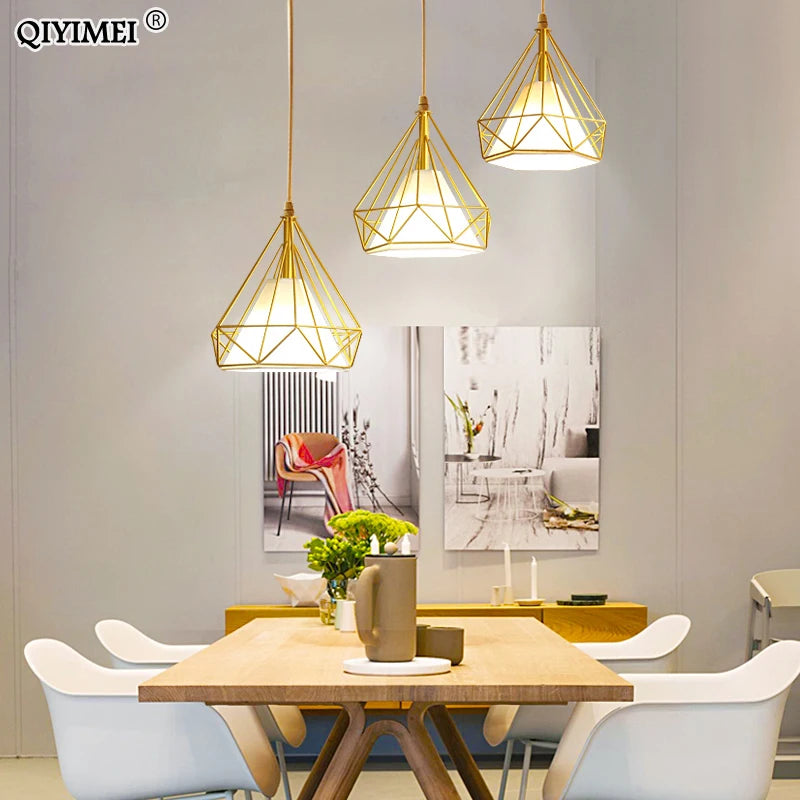 lampe suspendue style nordique triangle en métal 1/3 têtes abajur - vue 5 sur 9