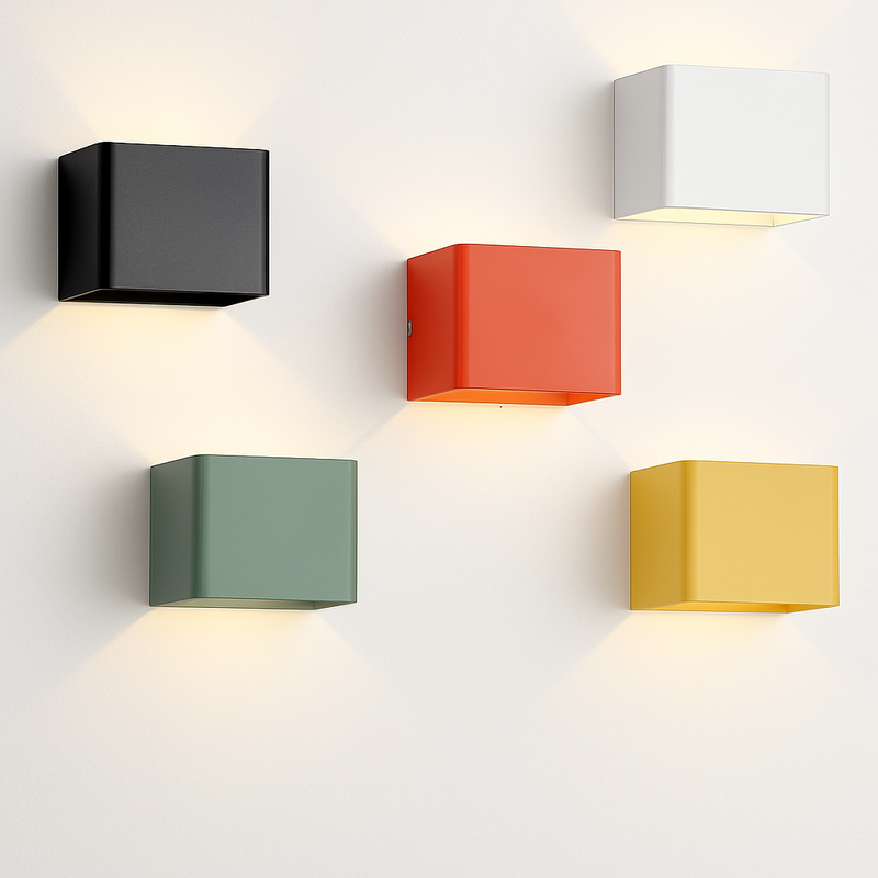 Applique murale moderne LED avec cube métal coloré
