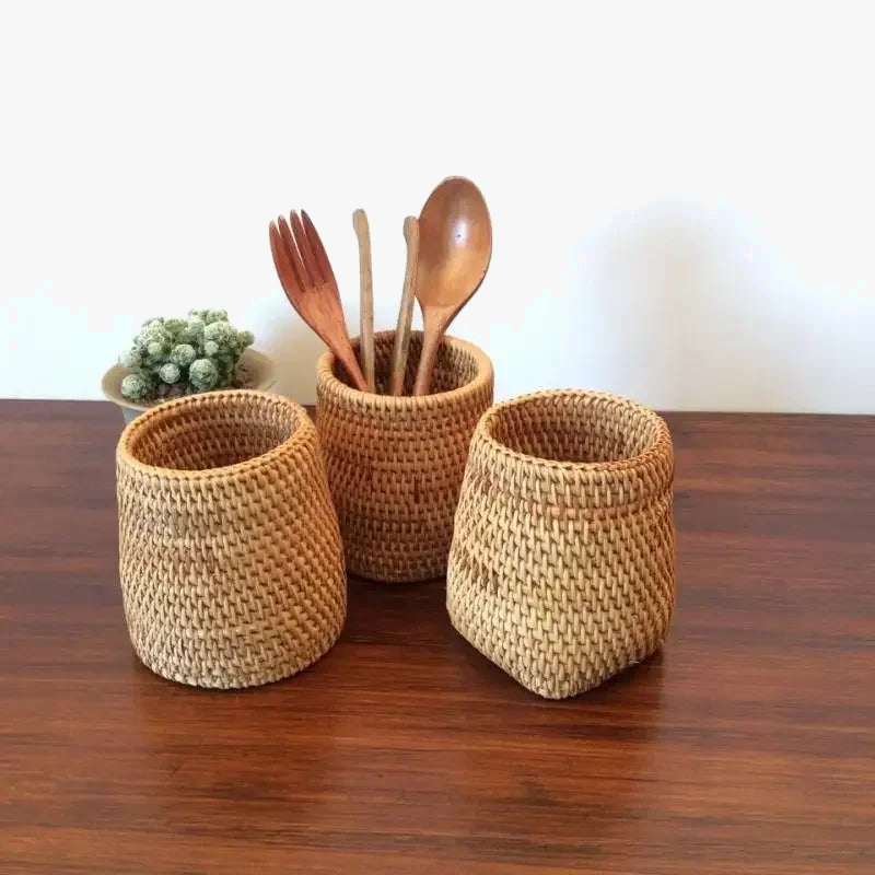 boîte de rangement en rotin pour ustensiles et vaisselle