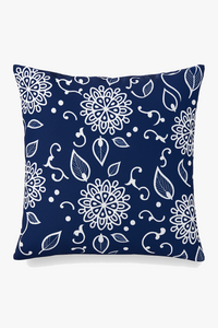 coussin géométrique bleu marine pour décoration intérieure