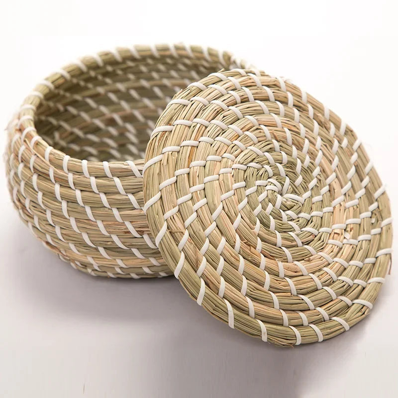 ensemble de paniers de rangement en paille faits main