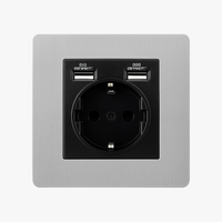 Prise électrique et double USB (Europe) en acier gris clair brossé bords arrondis