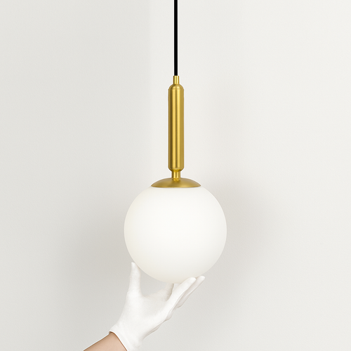 suspension luxueuse avec abat-jour en boule dorée