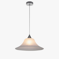 suspension moderne en verre style chapeau de paille décor intérieur