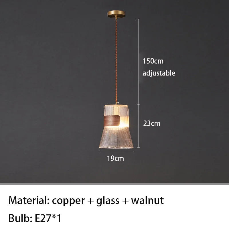 suspension-moderne-en-verre-transparent-avec-d-tails-en-bois-et-cuivre-7.png