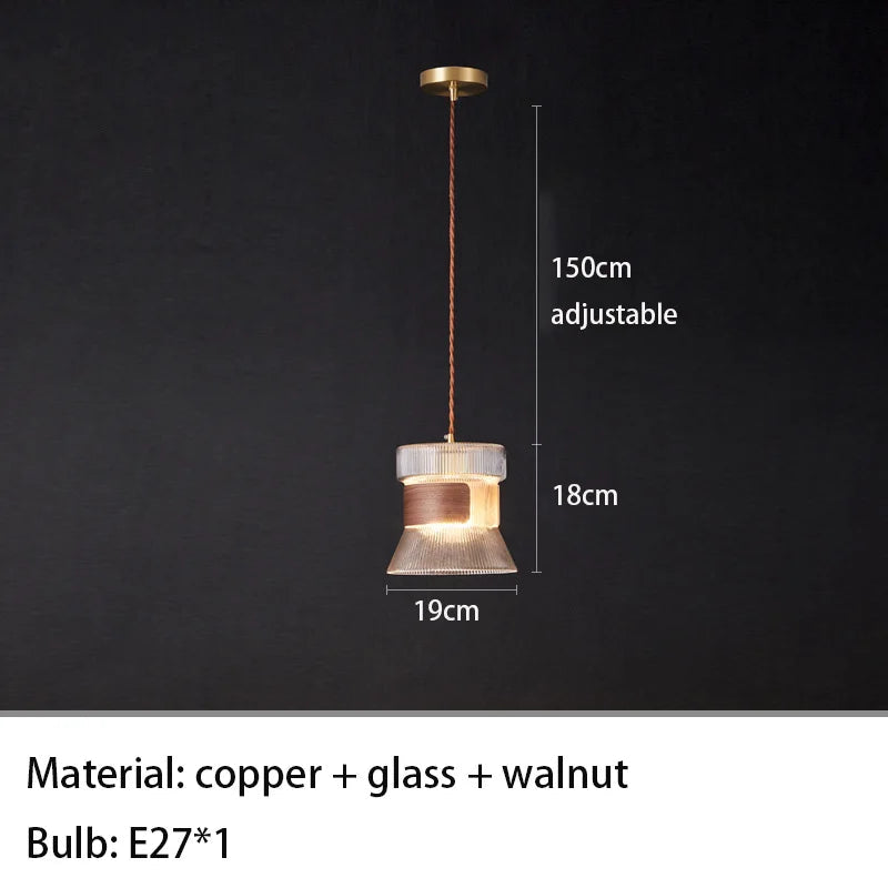suspension-moderne-en-verre-transparent-avec-d-tails-en-bois-et-cuivre-8.png