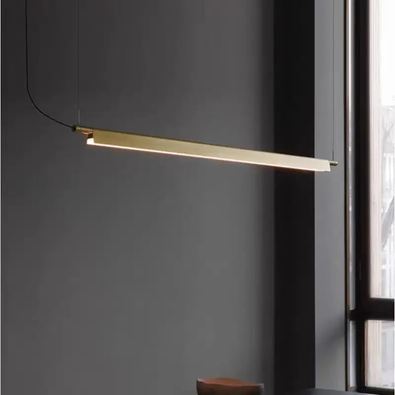 Suspension moderne et minimaliste pour espaces créatifs et personnalisés