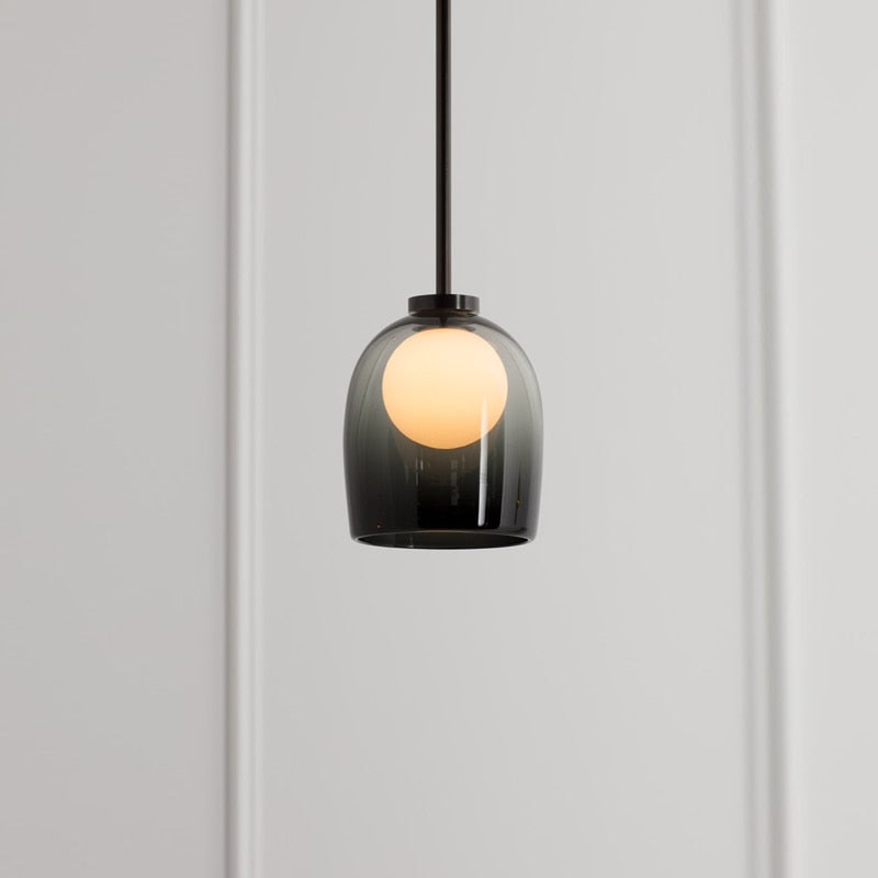 Suspension design avec abat-jour en verre Jowie