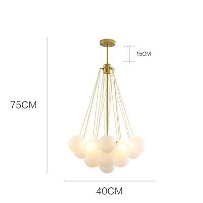 Lustre design avec multiples boules en verre Triz