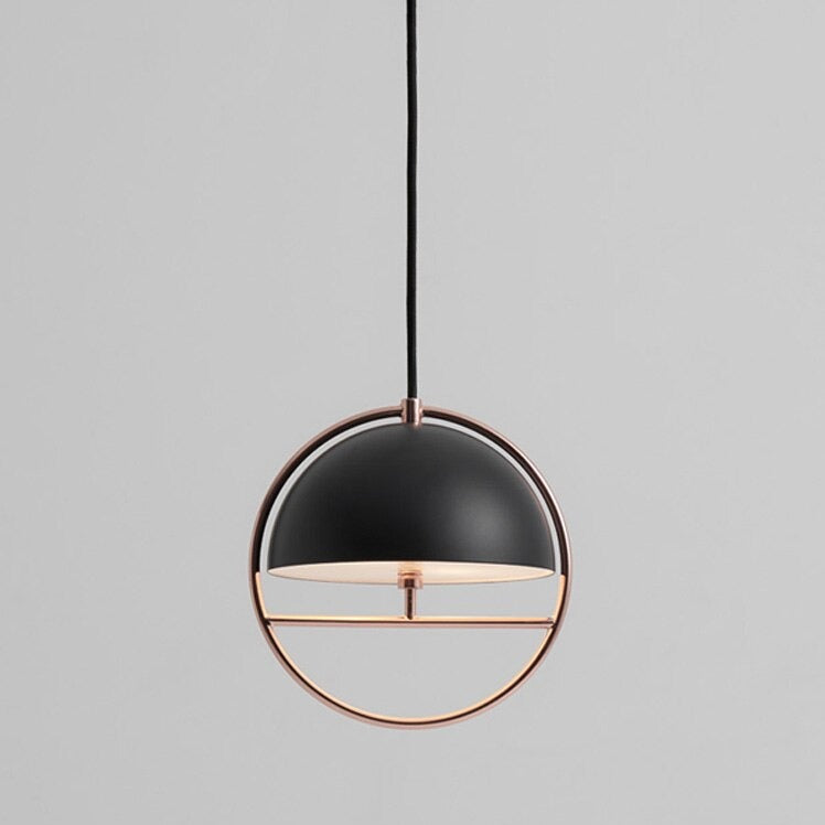 Suspension design avec abat-jour en métal et cercle doré Skye - vue 4 sur 7