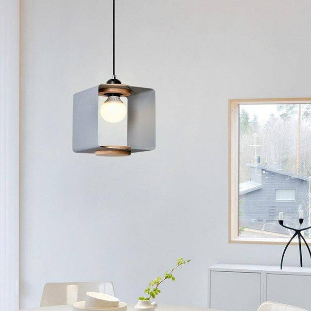 Suspension design à LED avec cube métal coloré Loft