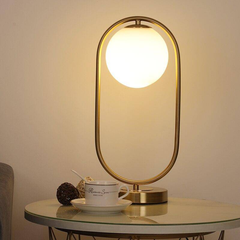 Lampe à poser design LED avec anneau en métal et boule en verre Chao - vue 3 sur 5