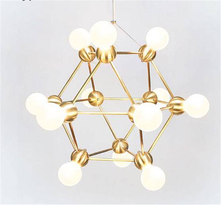 Lustre design géométrique avec plusieurs bras dorés et boules Molecule - vue 5 sur 8