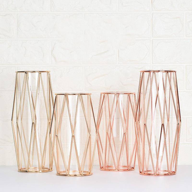 Vase design en métal et verre style Wedding - vue 5 sur 9