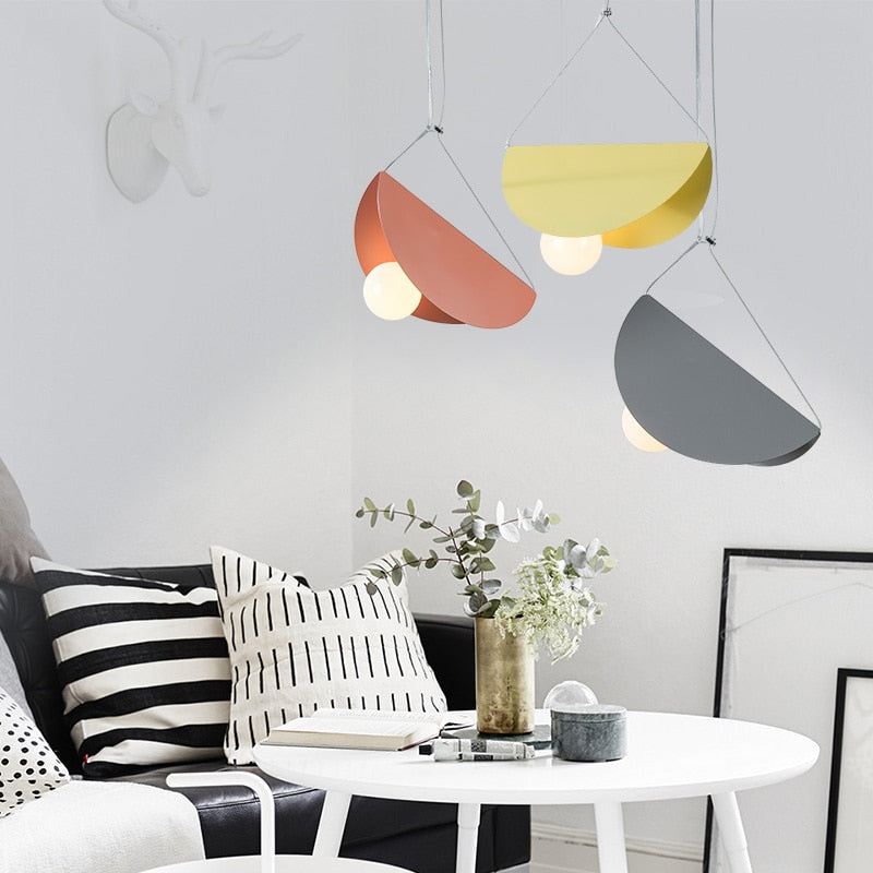 Suspension moderne LED abat-jour circulaire plat et plié Kaia - vue 4 sur 14