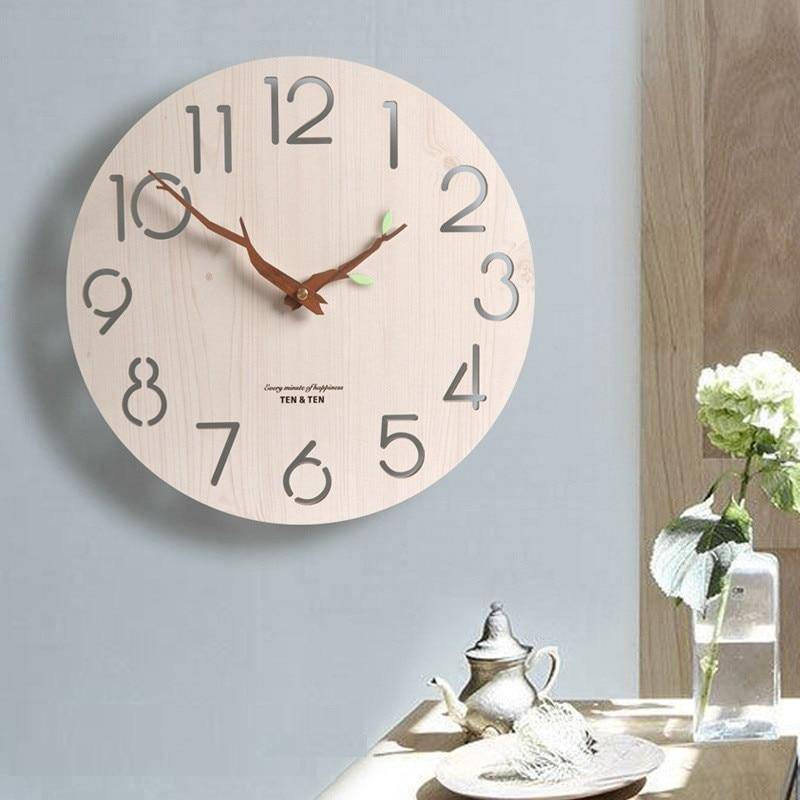 Horloge murale scandinave en bois 30cm avec aiguilles branches d'arbres Trunck